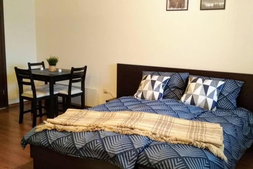 Sunny Studio Apartment - Few Steps From Gondola Банско Екстериор снимка